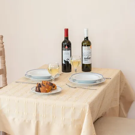 דירה Jasmine - One Bedroom With Balcony *