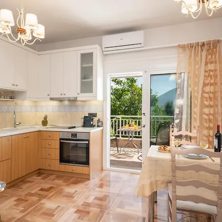 Jasmine - One Bedroom With Balcony דירה *