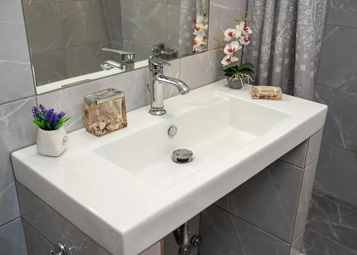 Appartamento Jasmine - One Bedroom With Balcony *